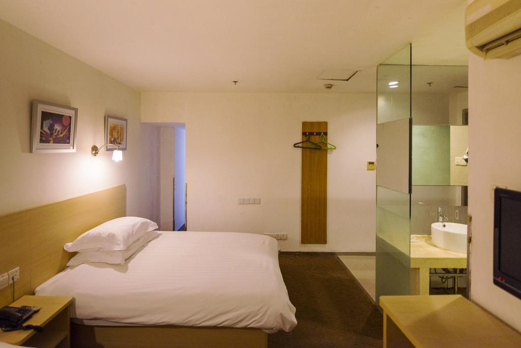 Motel Shanghai Hongqiao Beixinjing Metro Station Tianshan Road Exteriér fotografie